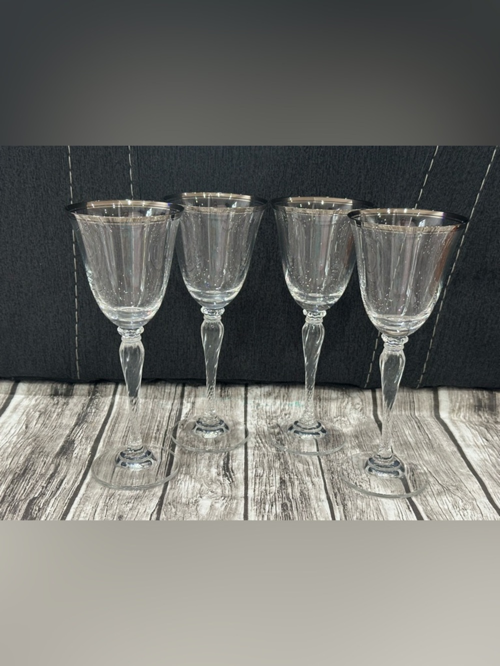 Oscar De La Renta Lafayette Silver Rim Wine Glasses 8.2" Twisted Stem Set 4